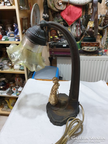 Figurális asztali lámpa 