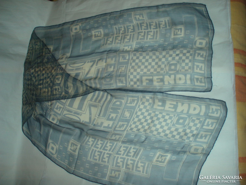 Vintage FENDI  selyem női sál