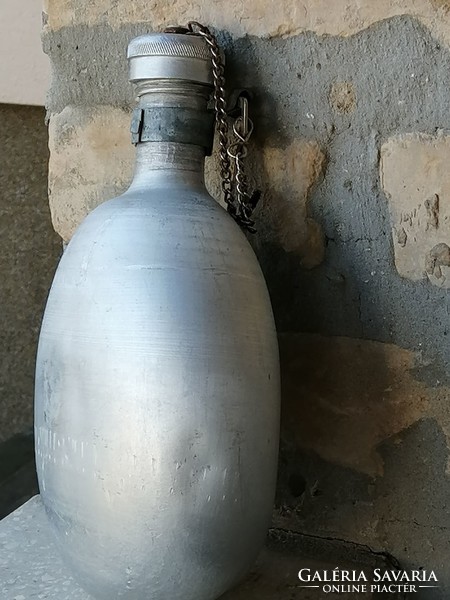 Aluminum military bottle with 1 liter Cyrillic cap on the cap