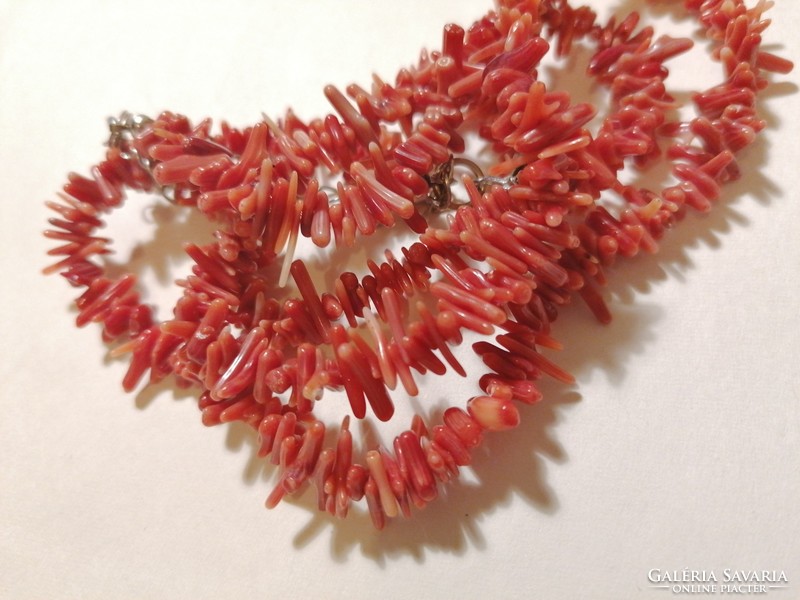 Coral necklace with bracelet (730)