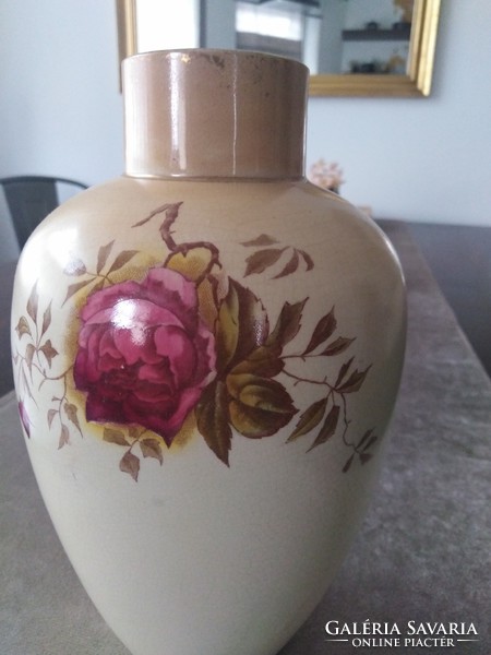 Rózsás angol fajansz váza