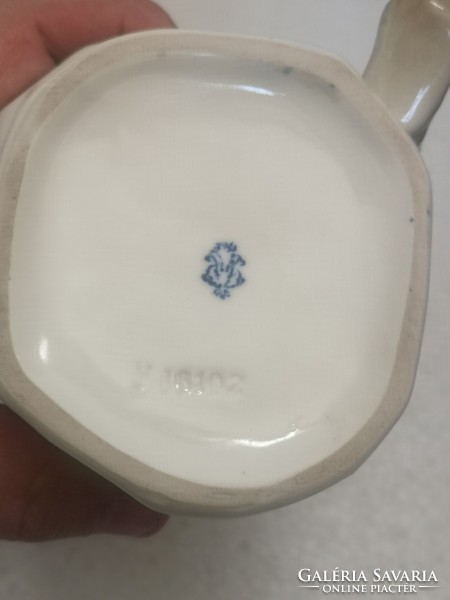 Alteste Volkstadt Medve német porcelán 