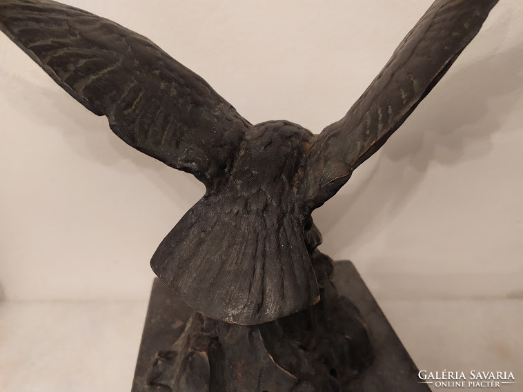 Antik bronz turul madár irredenta magyar szobor márvány talapzaton