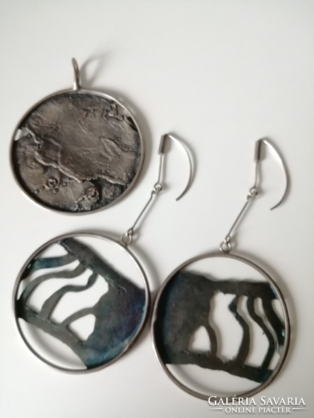 Round craft silver earrings with pendant