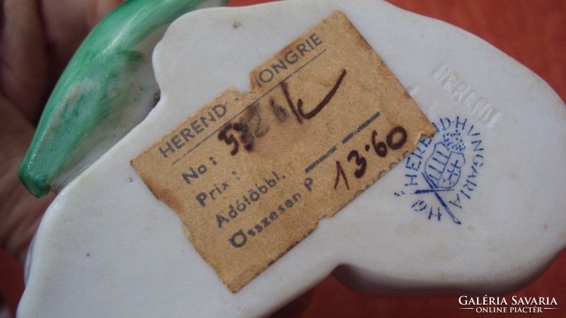 HERENDI porcelán,kézzel festett nyuszipár,régi jelzéssel. /1944/