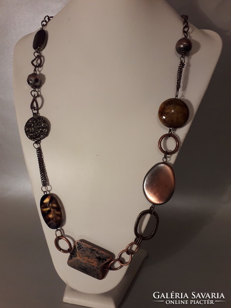 Quality jewelry necklace available in 20 different pieces