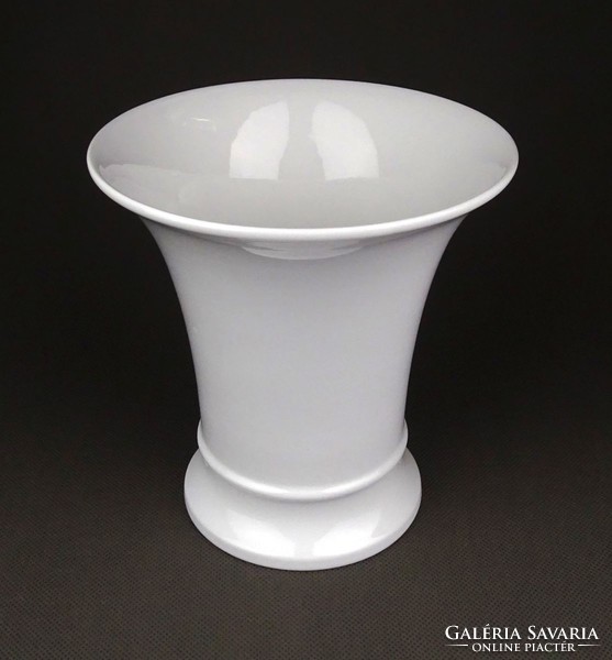 1D602 Hófehér Herendi porcelán váza 14.5 cm