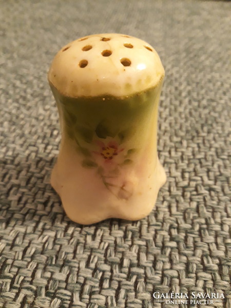 Floral salt shaker