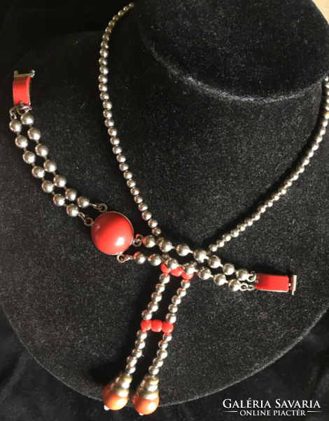 Art-deco necklace and bracelet together /contemporary/from the 1920s-30s-chrome steel, with vinyl/galalith?