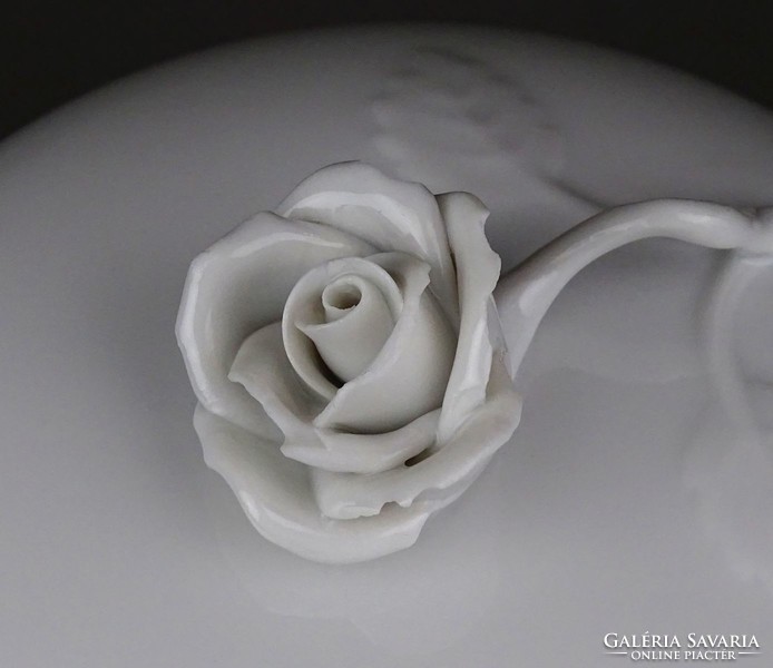 1D628 Régi hófehér nagyméretű rózsadíszes Herendi porcelán bonbonier