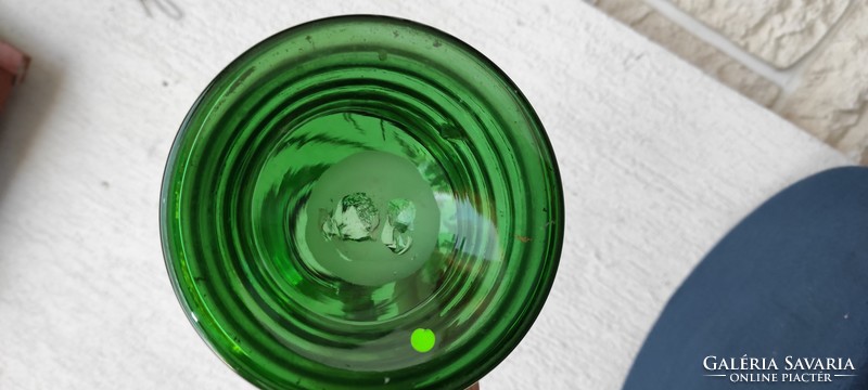 Ón kancsó,Csodàlatos zöld üveg Huta,fúvott kancsó,köszörült madaras járatra,csodàlatos, Luxus