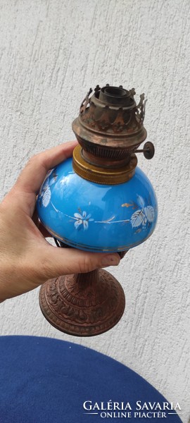 Antik petróleum lámpa kék üveggel, gyönyörű különleges darab