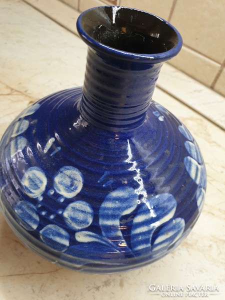 Retro kerámia festett kék váza eladó!