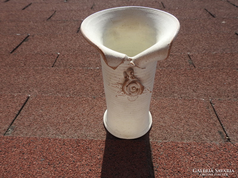 Kézműves kerámia váza