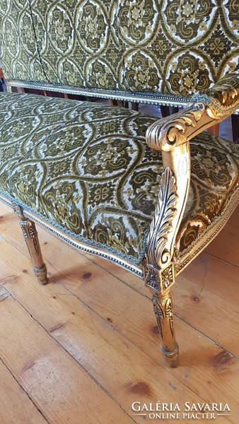 Renesans stílusú kanapé