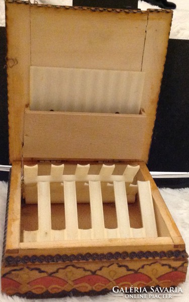 Wooden cigarette box