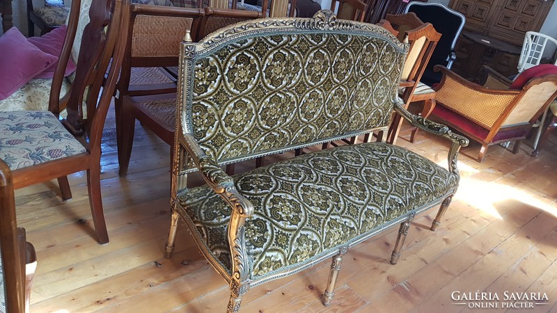 Renesans stílusú kanapé