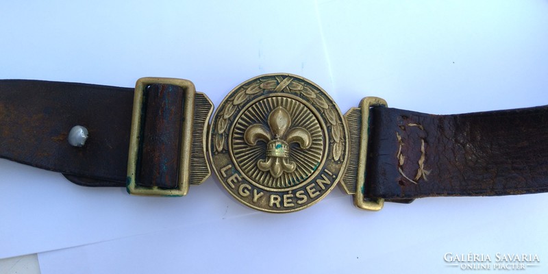 Original lily pressed bronze buckled cowhide scout belt, waist belt from the 30s-be in the gap!