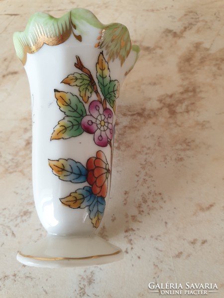 Herend mini vase with Victorian pattern for sale!