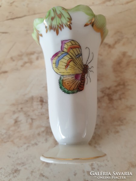 Herend mini vase with Victorian pattern for sale!