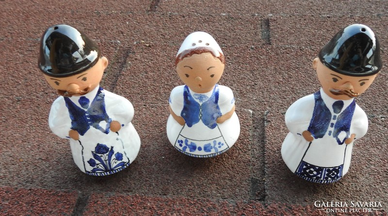 " Szerelmi háromszög " :-) figurális kerámia asztali fűszertartó készlet - só - borsszóró