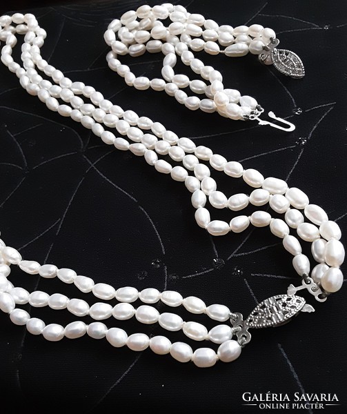 True pearl set, 3rows, cultured rice grains, with silver clasp, chain 40cm, bracelet 18 cm