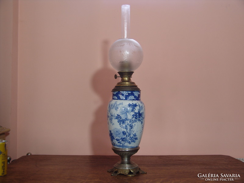 Nagyméretű Imari porcelán petróleum  lámpa