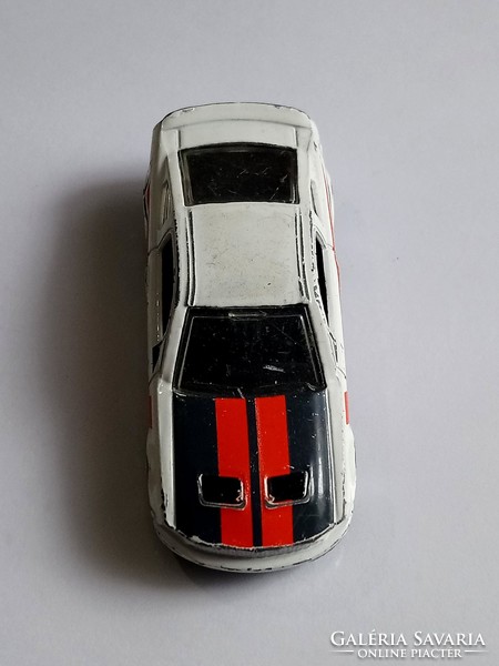 Hot Wheels Shelby GT500. 