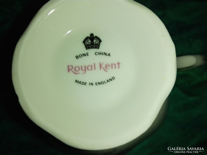 Royal angol virágos teás csésze alátét tányérral.