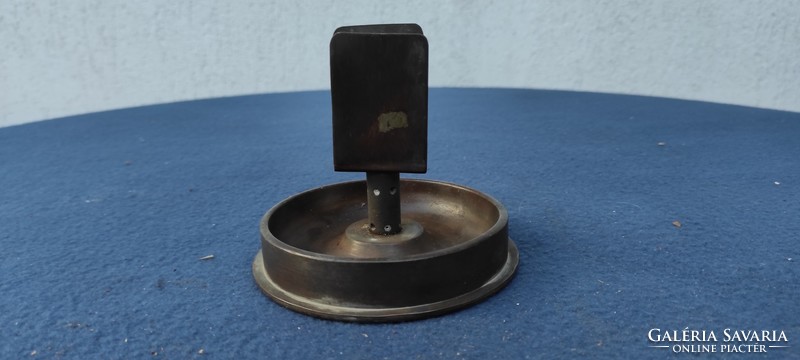 1916 ,évszàmos.Militaria hamuzó ,Töltény hüvely , hamuzó,gyufatartó  nehéz réz .