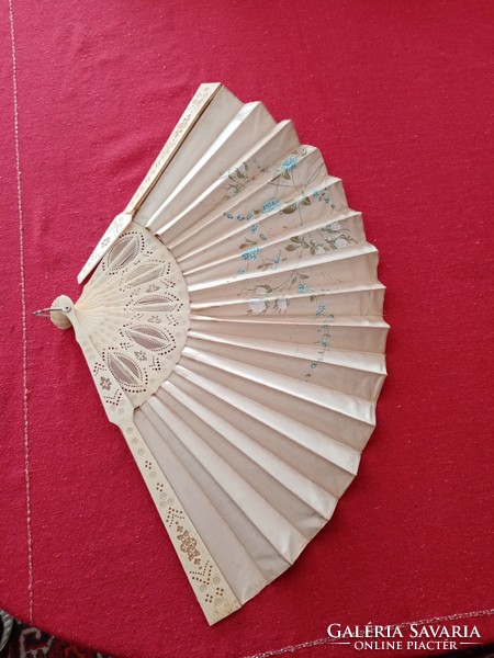 Antique - xix. Sz.-I - Oriental Chinese or Japanese flower patterned silk fan to be restored