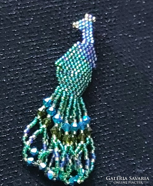 Swarovski kristály páva kitűző, 8 cm x 4 cm, egyedi, különleges, dekoratív darab