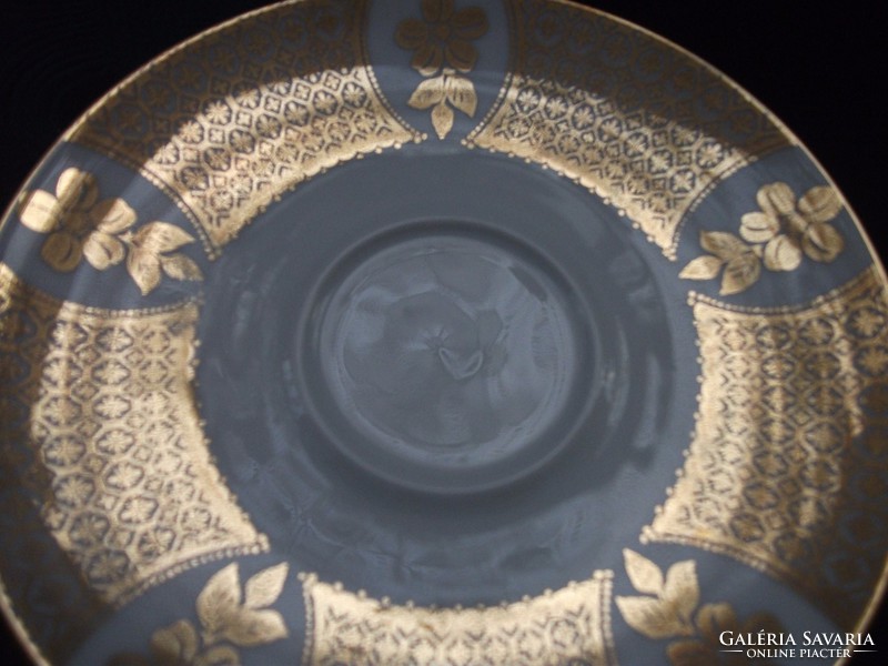 Aranybrokát mintás tányér 15 cm