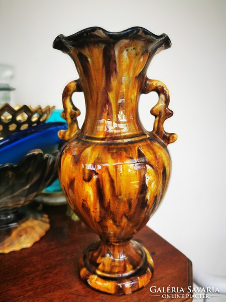 Antique Mezőtúr vase of Louis vanquished