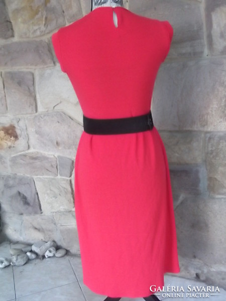 Full dress for a fiery red body, size 38