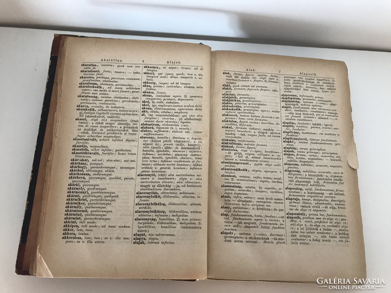Magyar-latin kézi-szótár - 1881