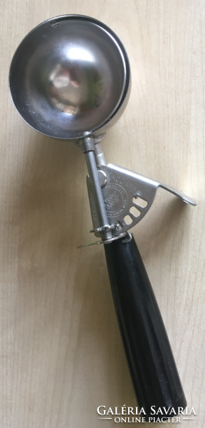 Retro Ice Cream Scoop - 1960s - ekco usa