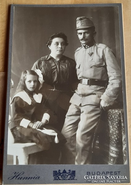 Hibátlan T1/2, budapesti fotó 1915,tokkal - katona, család, kitüntetés, "világháború emlékéül1915"