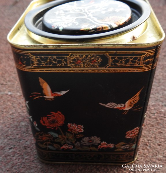 Old Viennese tea tin box with Japanese pattern