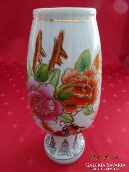Kínai porcelán váza, magassága 20,5 cm. Vanneki!