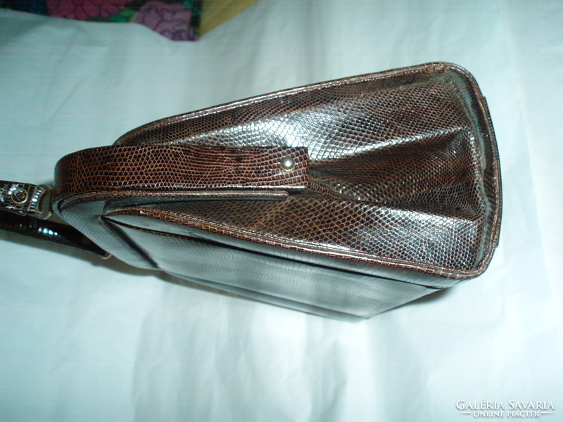 Vintage brown lizard handbag