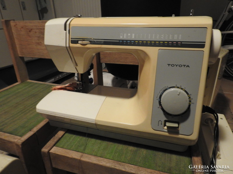 Toyota 15 program sewing machine