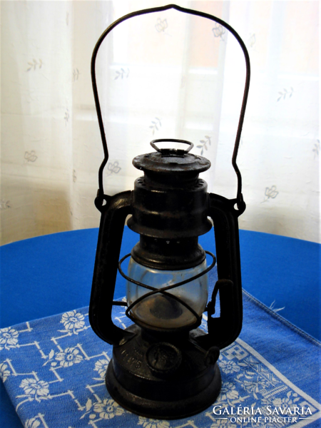 Feuerhand nr 175 baby storm lamp, kerosene lamp (II. Vh-s German)