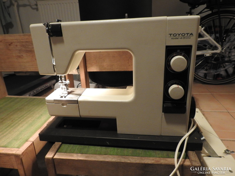 Toyota model 4300 sewing machine