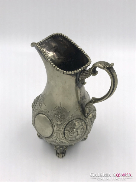 English neo-baroque, silver-plated spout. (1847-1886)