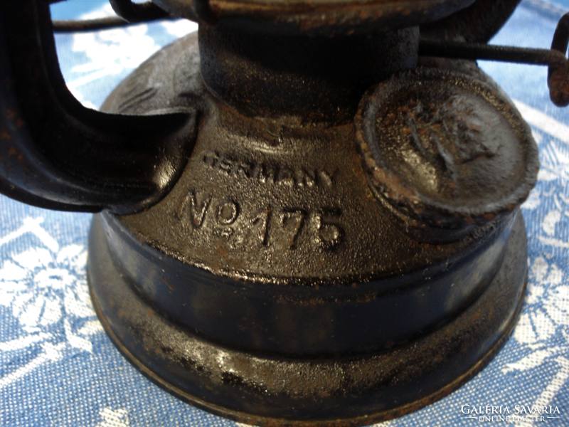 Feuerhand Nr 175 baby viharlámpa, petróleumlámpa (II. VH-s német)