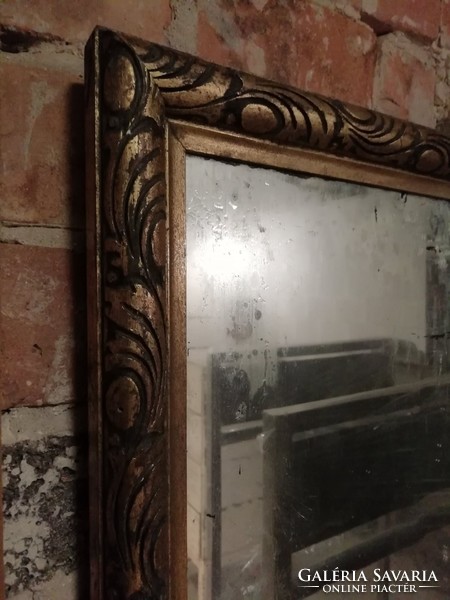 Tükör arany keretben, 19. századi tükör, loft