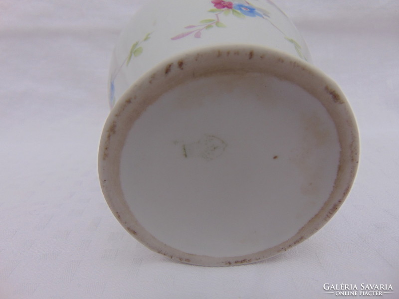 Antik Zsolnay porcelán váza virágmintás 14 cm magas