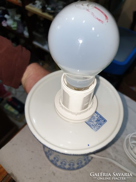 Kinai porcelán asztali lámpa 