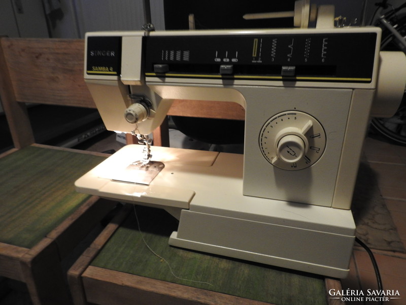 Singer samba 4 sewing machine